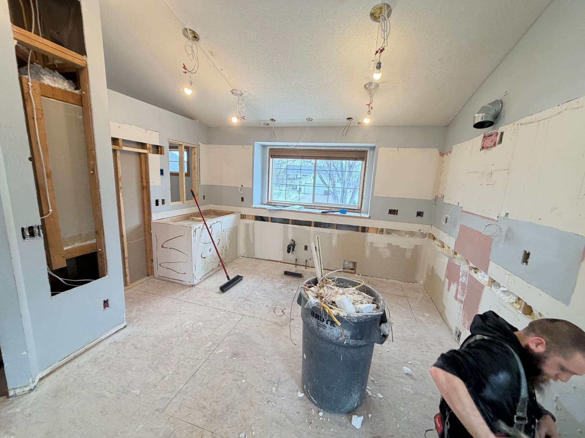 Gallery photos for Fresh Lighting Renovation to Brighten Your Home: Image #3