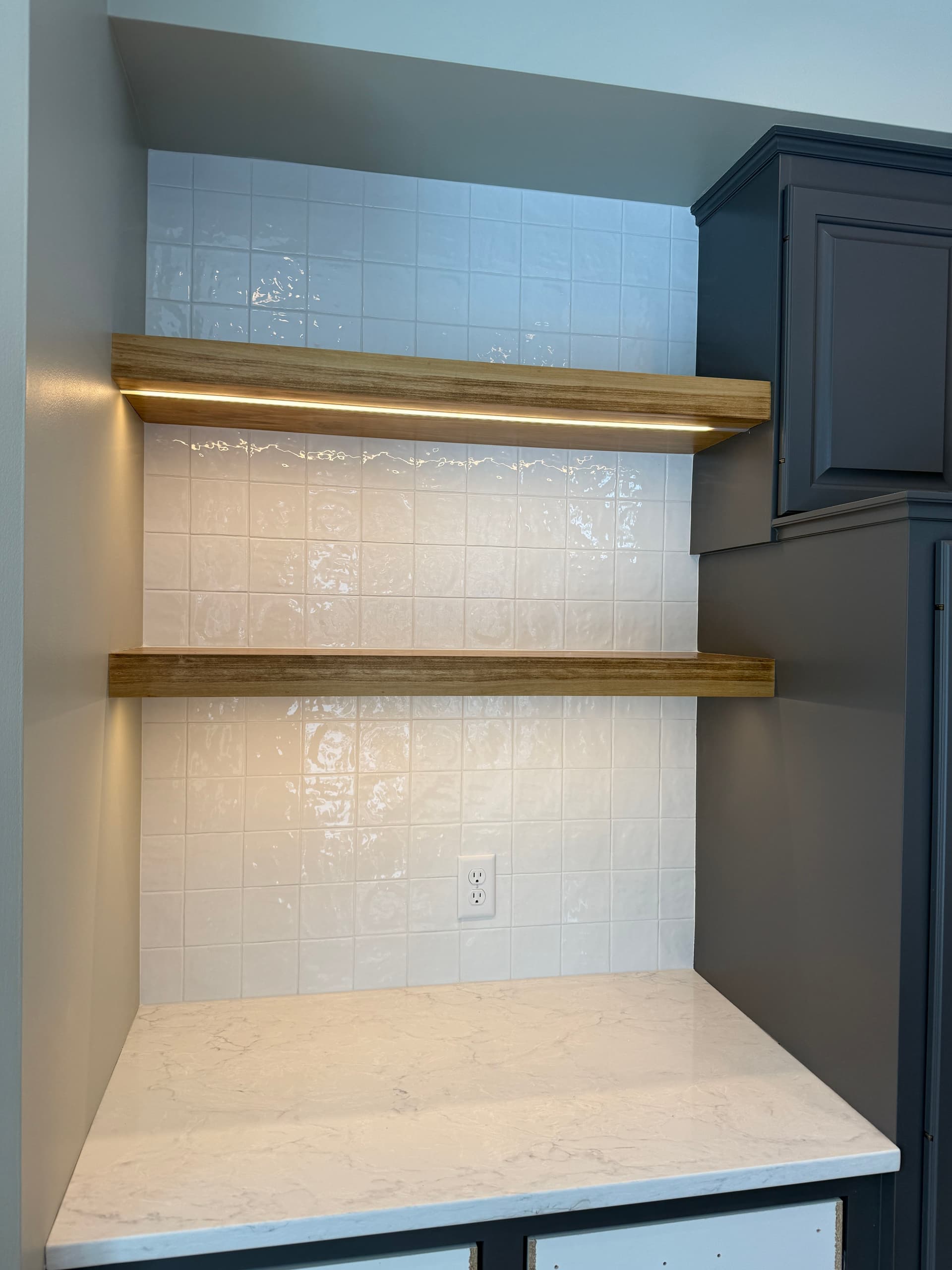 Gallery photos for Elevate Your Cooking Experience with Our Modern Kitchen Remodel: Image #2