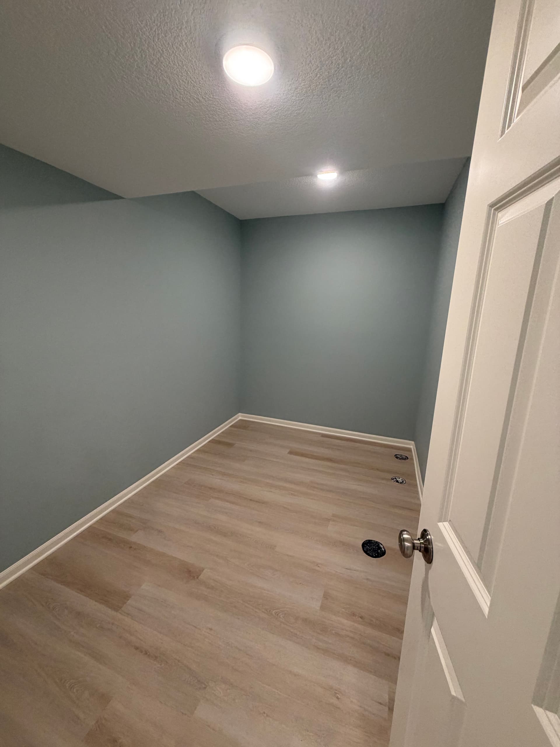 Gallery photos for Full Basement Finish with Wet Bar and Bathroom in Maple Grove: Image #6