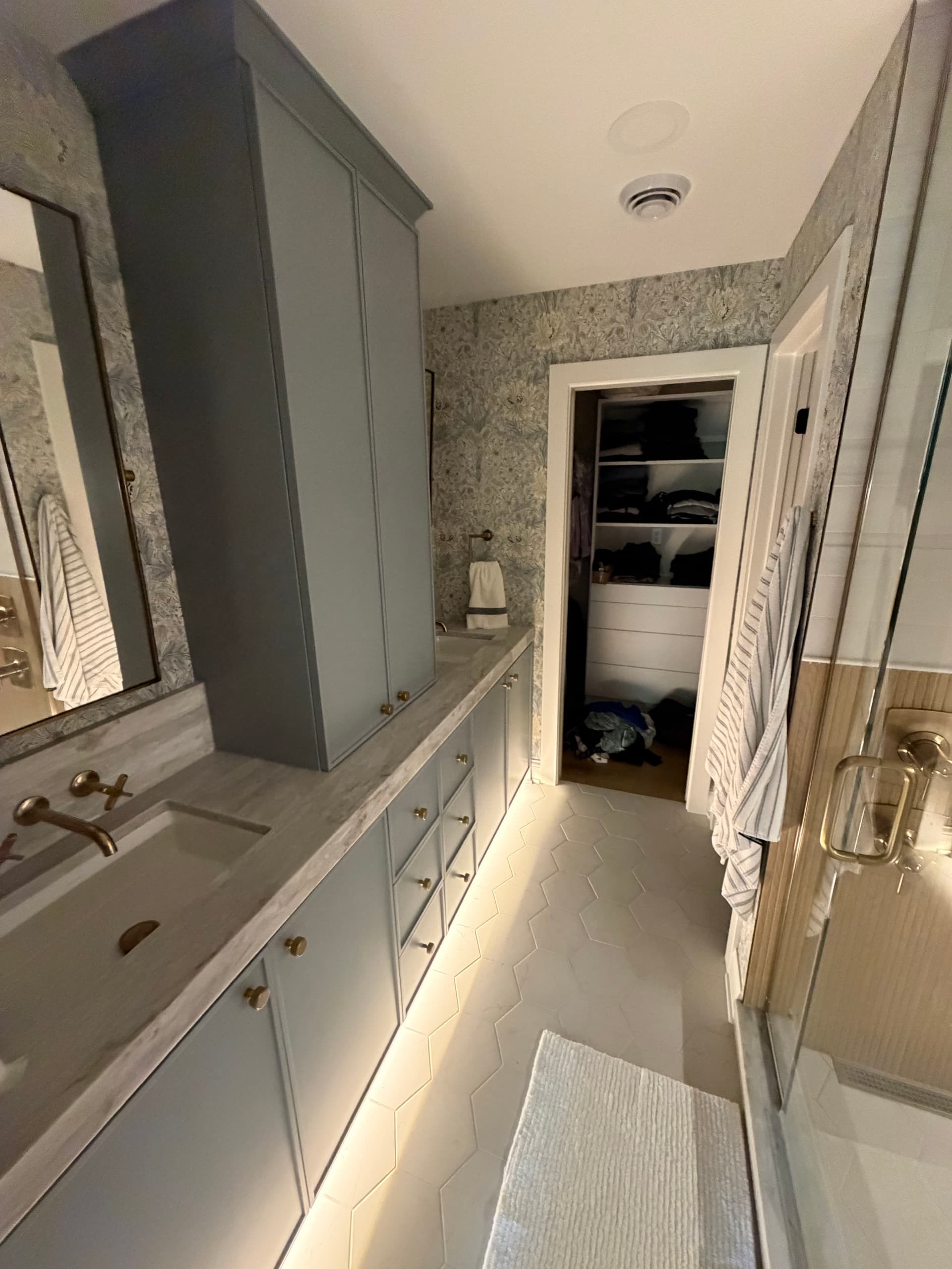 Gallery photos for Full Home Remodel With Accent Lighting Done Right in Edina: Image #8